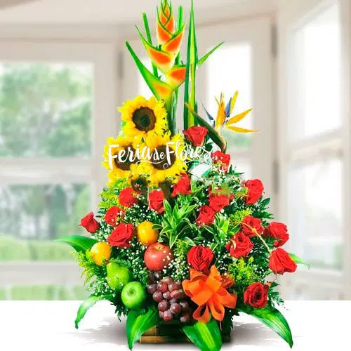 Arreglo Floral con Frutas Trópico