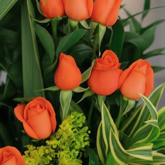 arreglo floral romeo rosas naranjas uein